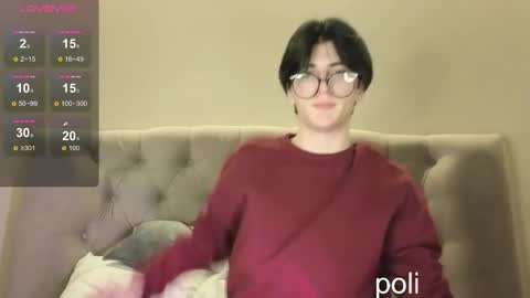 Snapshot of oliver_star_boy chatting on February 16, 2026, 4:36 pm oliver online show from February 16, 2026, 4:36 pm