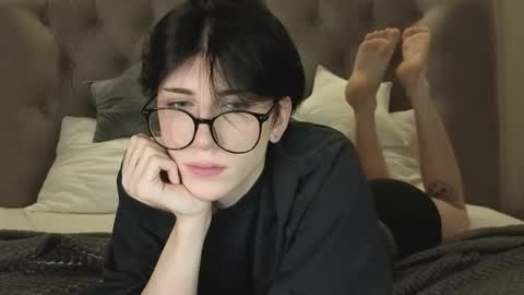 Snapshot of oliver_star_boy chatting on March 6, 2026, 9:55 pm oliver online show from March 6, 2026, 9:55 pm