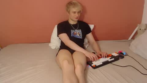 Oliver online show from April 20, 2026, 1:19 am