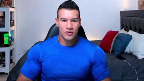 oliver_tommy online show from September 12, 2025, 11:54 am