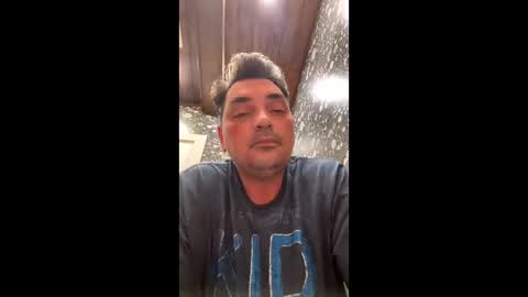 Snapshot of oliverclothesoff1211 chatting on February 21, 2026, 9:21 am oliverclothesoff1211 online show from February 21, 2026, 9:21 am