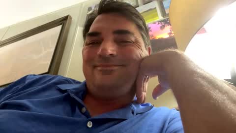 Snapshot of oliverclothesoff1211 chatting on April 12, 2026, 12:59 am oliverclothesoff1211 online show from April 12, 2026, 12:59 am