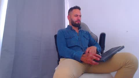 oliver online show from December 1, 2024, 5:13 pm