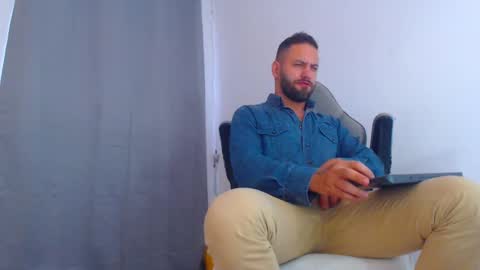 oliver online show from December 4, 2024, 9:57 pm