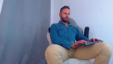 oliver online show from December 12, 2024, 1:43 am