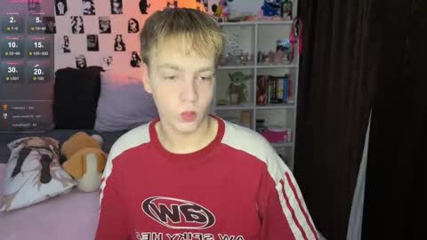 oliver online show from November 16, 2025, 2:44 pm