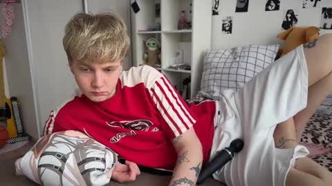 oliver online show from April 6, 2026, 11:55 am