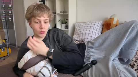 oliver online show from April 21, 2026, 12:11 pm