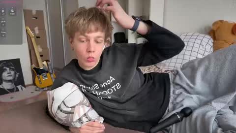 oliver online show from April 22, 2026, 9:55 am