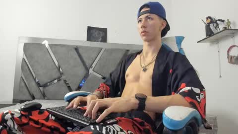 oliverthompson_01 online show from January 16, 2025, 4:38 am