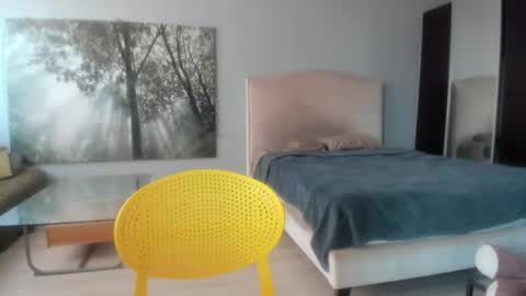olivia__dream online show from July 12, 2026, 6:21 pm