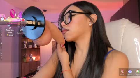 Snapshot of olivia__ds chatting on February 21, 2025, 4:18 am Olivia online show from February 21, 2025, 4:18 am