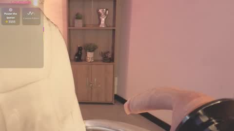 Snapshot of olivia__ds chatting on November 4, 2025, 4:33 am Olivia online show from November 4, 2025, 4:33 am