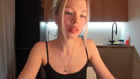 Olivia 3 online show from January 22, 2025, 9:43 pm