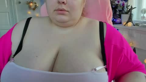 Olivia Gold online show from March 9, 2025, 9:57 am