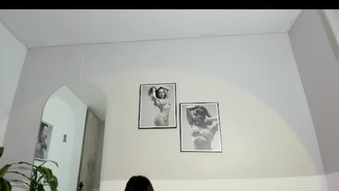 Snapshot of olivia_collisn chatting on July 12, 2026, 12:07 pm Olivia Collins online show from July 12, 2026, 12:07 pm