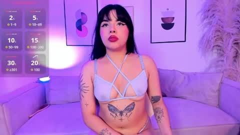 Snapshot of olivia_dluxe chatting on June 8, 2026, 2:06 pm olivia_dluxe online show from June 8, 2026, 2:06 pm