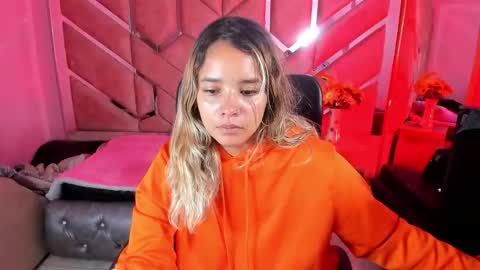 Snapshot of olivia_fox69 chatting on September 29, 2025, 4:28 am OLIVIA online show from September 29, 2025, 4:28 am