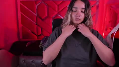 Snapshot of olivia_fox69 chatting on February 15, 2026, 3:58 am OLIVIA online show from February 15, 2026, 3:58 am