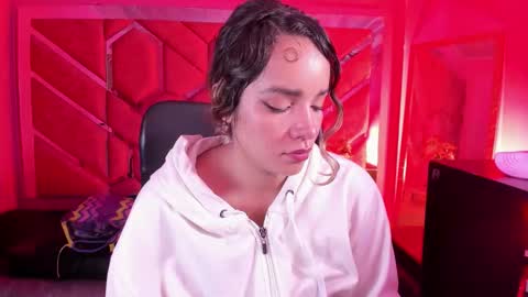 Snapshot of olivia_fox69 chatting on March 2, 2026, 5:08 am OLIVIA online show from March 2, 2026, 5:08 am