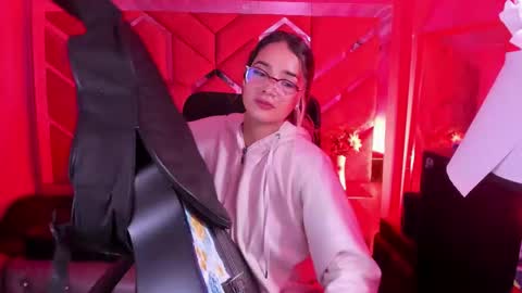 Snapshot of olivia_fox69 chatting on March 3, 2026, 3:12 am OLIVIA online show from March 3, 2026, 3:12 am