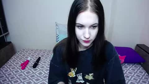 olivia_graceee online show from December 2, 2025, 9:47 am