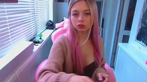 Olivia online show from December 2, 2024, 7:47 am