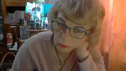 Olivia Mia online show from April 18, 2026, 10:41 am