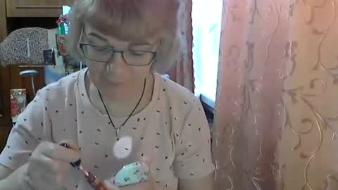 Olivia Mia online show from April 20, 2026, 6:05 am