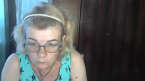 Snapshot of olivia_mia25 chatting on July 17, 2026, 9:16 am Olivia Mia online show from July 17, 2026, 9:16 am