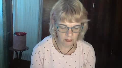 Snapshot of olivia_mia25 chatting on July 18, 2026, 11:58 am Olivia Mia online show from July 18, 2026, 11:58 am