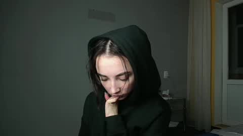 Olivia online show from February 3, 2025, 7:21 pm