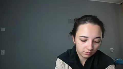 Olivia online show from September 16, 2025, 10:27 am