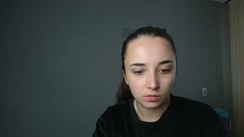 Olivia online show from September 19, 2025, 10:05 am