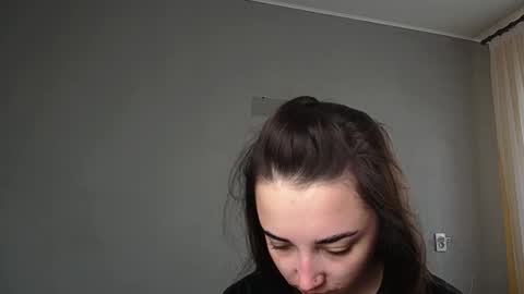 Olivia online show from April 28, 2026, 7:35 am