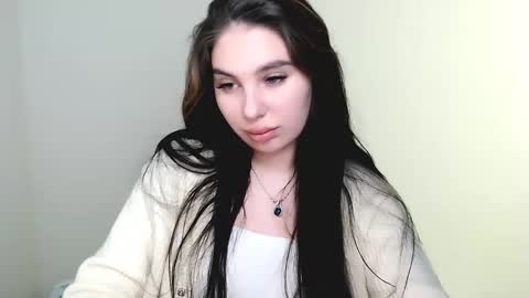 Olivia online show from March 4, 2026, 9:43 pm