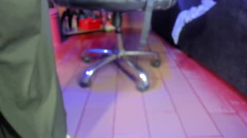   online show from March 1, 2025, 1:18 pm