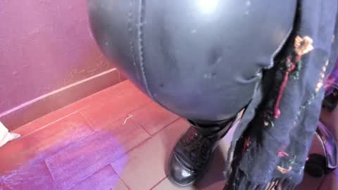   online show from March 6, 2025, 1:24 pm