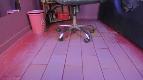   online show from March 8, 2025, 1:14 pm