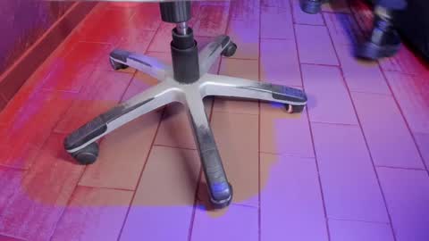   online show from March 9, 2025, 1:15 pm