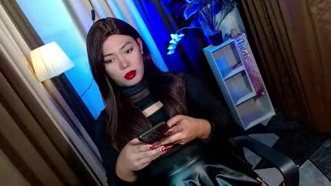 Miss OLIVIA online show from November 17, 2025, 11:16 am