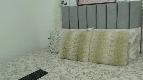 Snapshot of olivia_valentti chatting on June 3, 2026, 2:36 am Olivia online show from June 3, 2026, 2:36 am