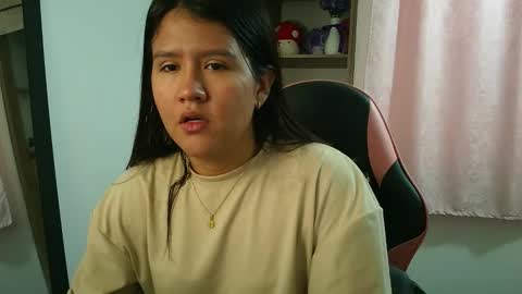 Olivia online show from March 26, 2026, 1:17 pm