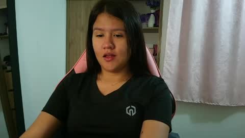 Olivia online show from April 16, 2026, 12:17 pm