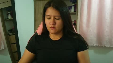 Olivia online show from April 21, 2026, 3:07 pm