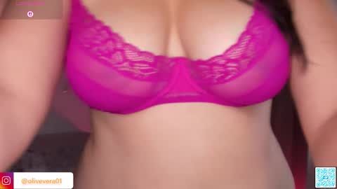 Snapshot of olivia_wiston chatting on October 29, 2025, 11:39 pm Olivia 40 off online show from October 29, 2025, 11:39 pm