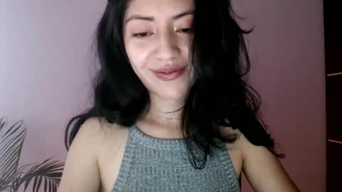 oliviaaa__ online show from April 3, 2026, 4:05 pm