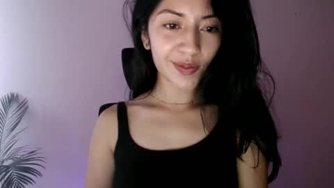 oliviaaa__ online show from May 22, 2026, 5:07 pm