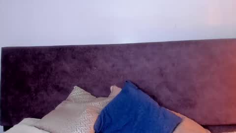 OLIVIA online show from September 11, 2025, 4:01 am