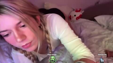 Olivia online show from November 12, 2025, 2:12 am